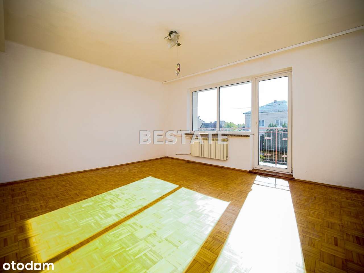 Dom w Radłowie z budynkiem gospodarczym-12