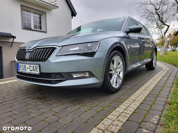 Skoda Superb 2.0 TDI DSG SportLine - 11