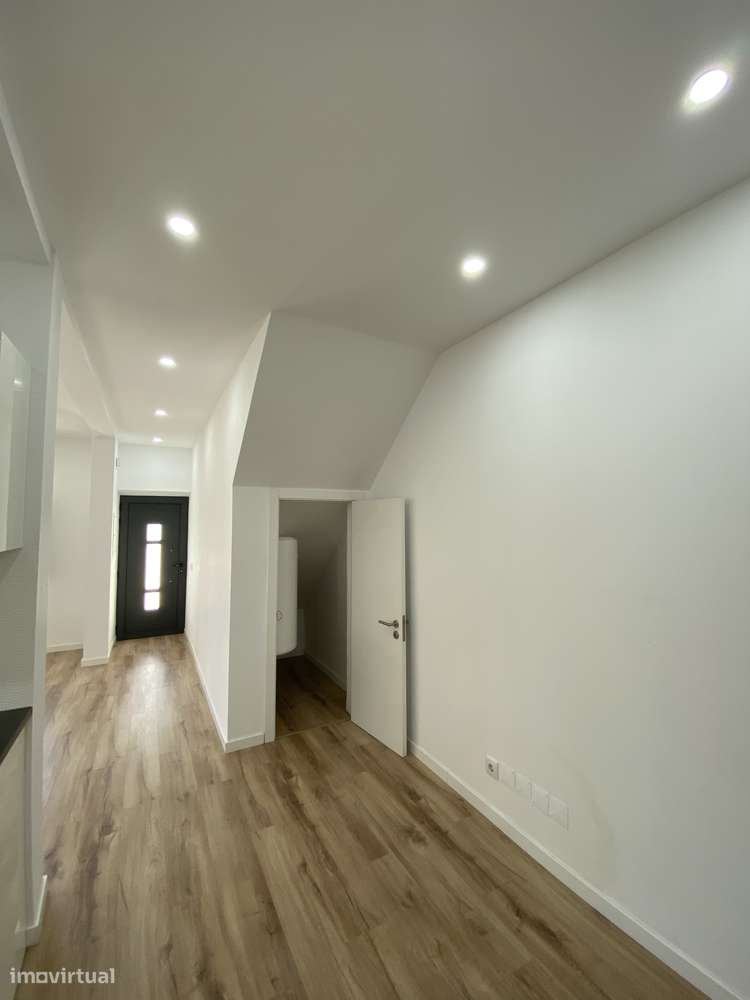 Arrendamento de moradia em banda T2 - Grande imagem: 4/27