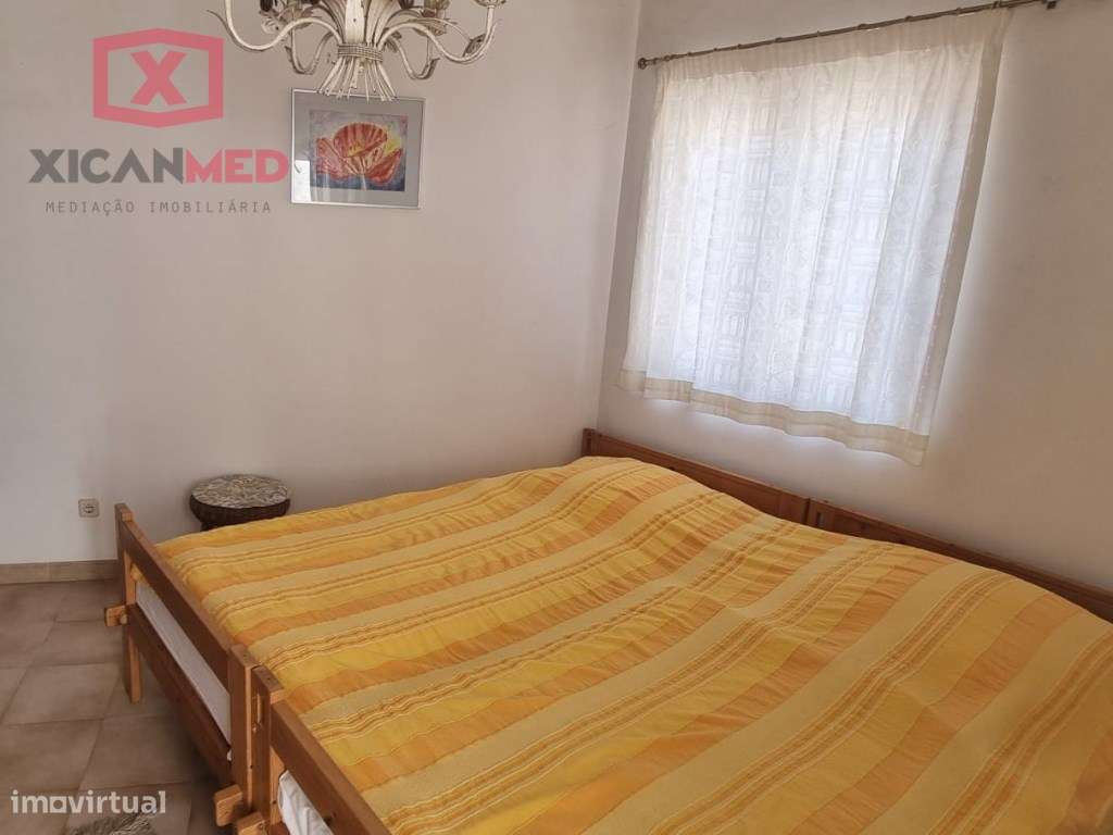 Casa no centro de Almoçageme-11