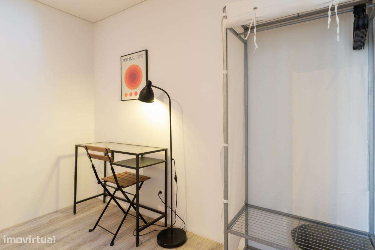 Quarto - localizado em Paranhos Porto - Grande imagem: 2/37