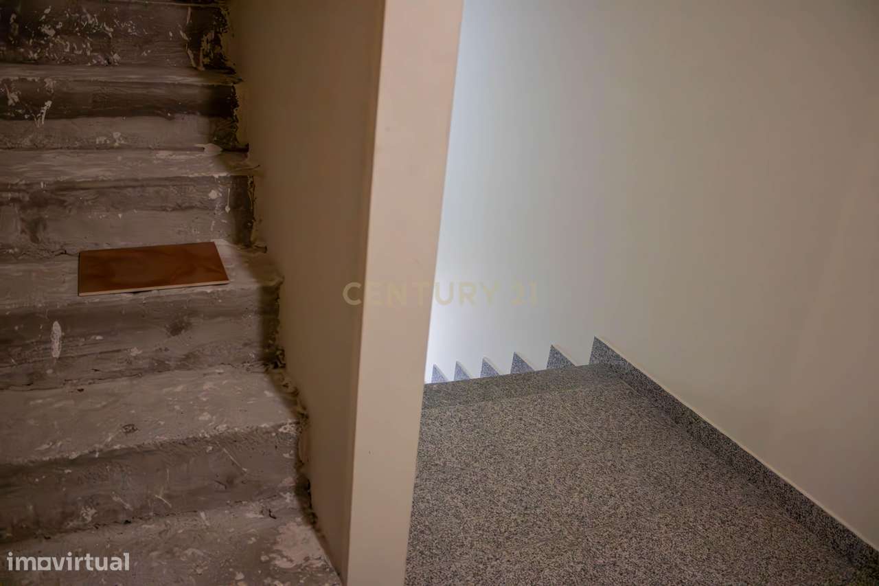 Moradia moderna | 3 pisos | Vila Nova Foz Côa-55