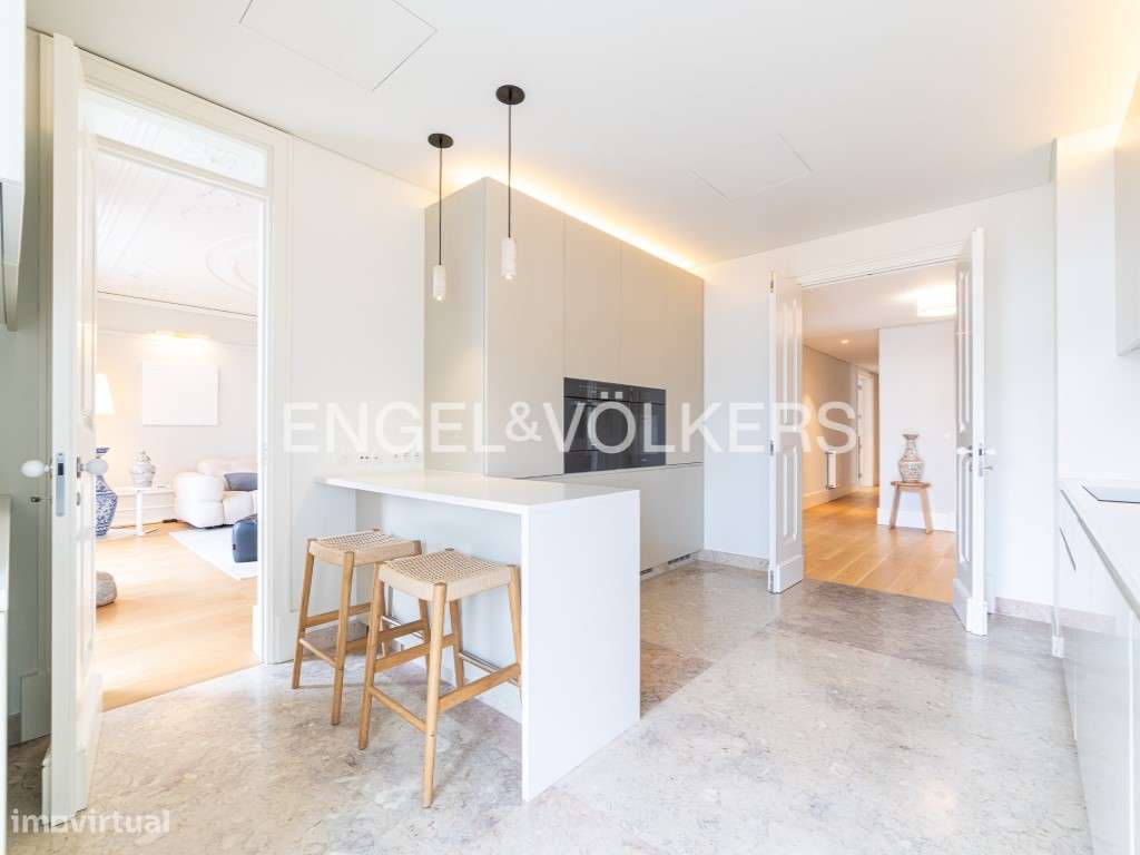 Exclusivo apartamento novo com 5 quartos (4 suites) e 4 lugares de ...-10