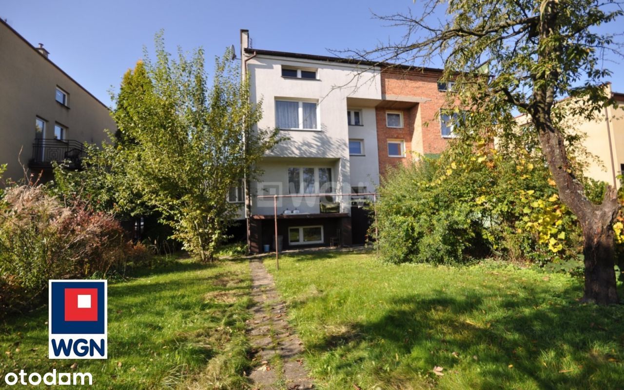 Dom, 110 m², Radomsko