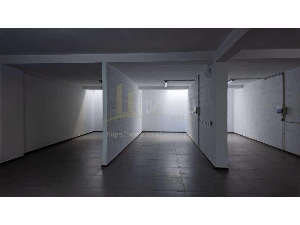 Apartamento T2 (NOVO) com lugar de garagem-23