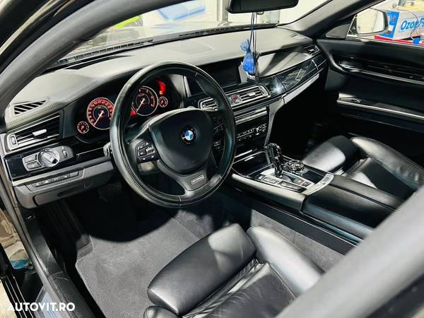 BMW Seria 7 730d xDrive Edition Exclusive - 7