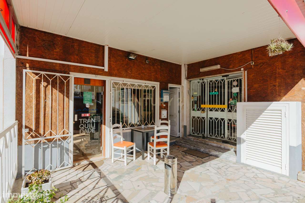 Edifício para venda na Charneca de Caparica – Oportunidade única de in - Grande imagem: 2/45