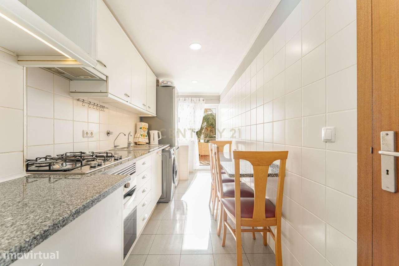 Apartamento T2 com vista mar-Atalaia, Caniço-17