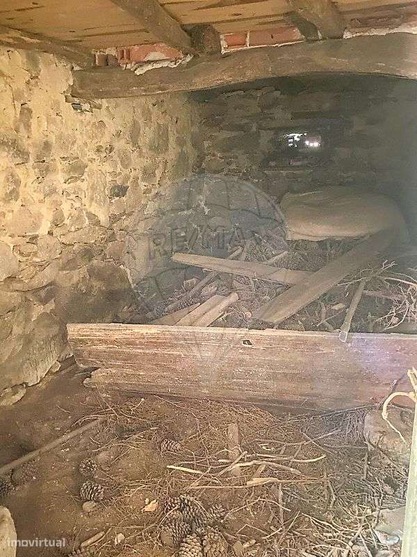 Moradia T2 para venda-10