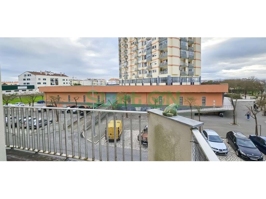 Apartamento T3 em Samora Correia-33