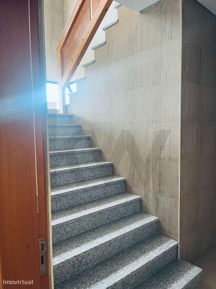 Armazém 767m2 com terreno 1854m2 - Grande imagem: 5/46