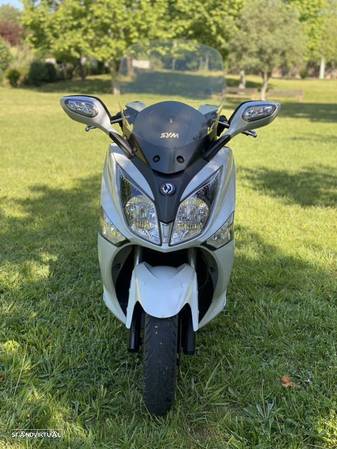 Sym GTS 125i - 6