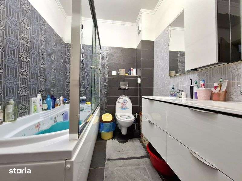 Apartament 3 camere de vanzare Valea Lupului, terasa proprie 110 mp - Imagine principală: 5/8