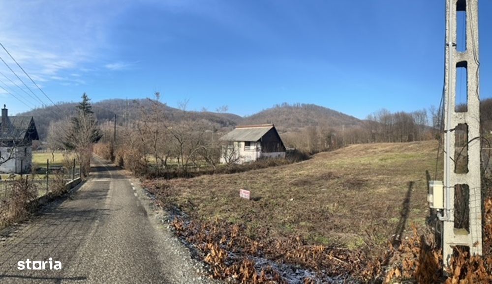 TAUTII MAGHERAUS strada 74 teren intravilan de aprox 36ari !