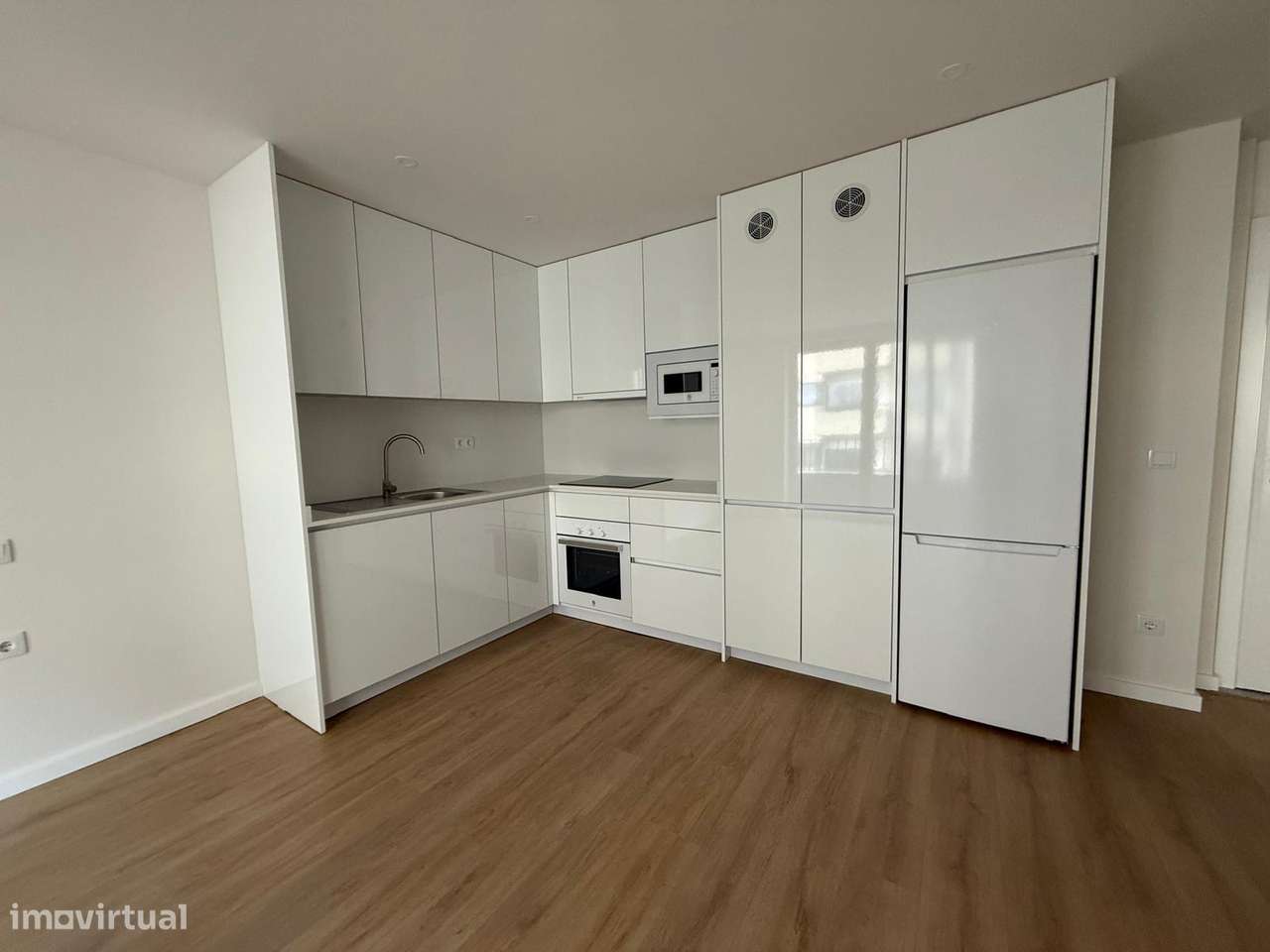 T1 Novo c/ Varanda em Paranhos . Junto Faculdades e Hosp. São João - Grande imagem: 5/21