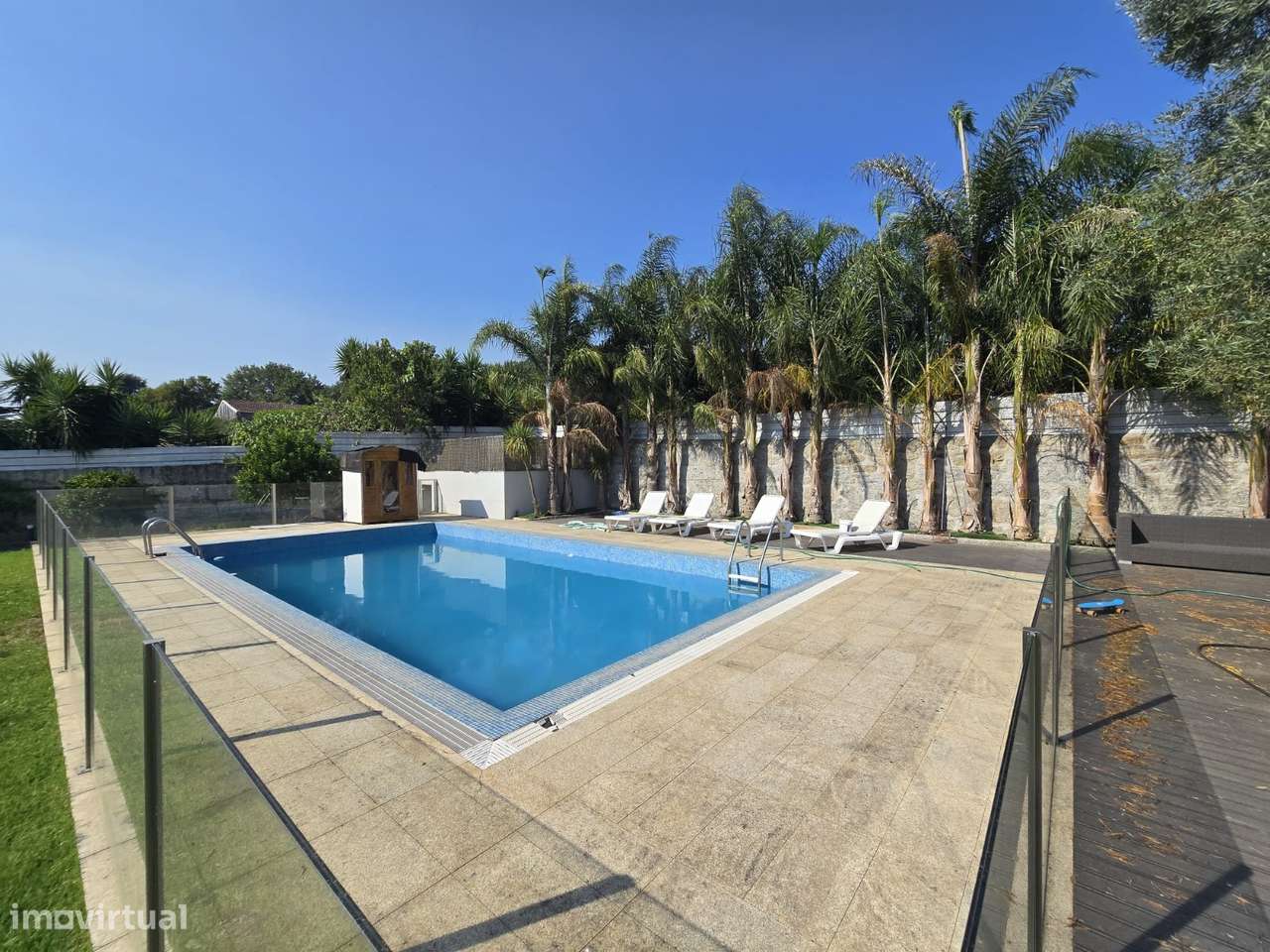 Vende-se moradia de luxo-11