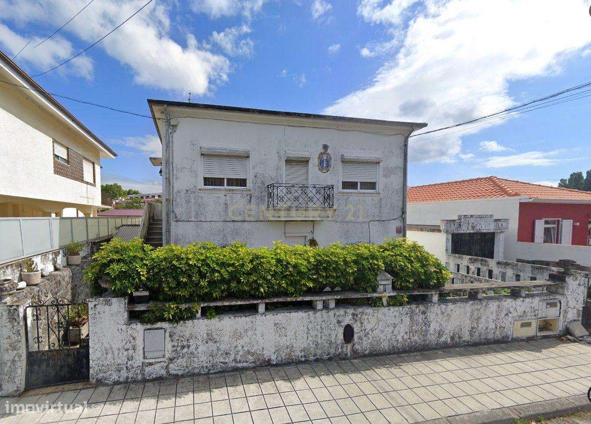 Moradia à venda em Ermesinde para habitação e/ou investimento-7