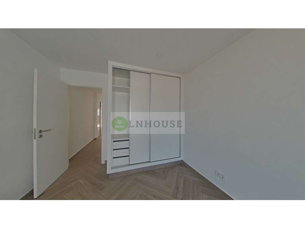 Apartamento de tipologia T1 novo a 250 m da praia de Monte Gordo.-34