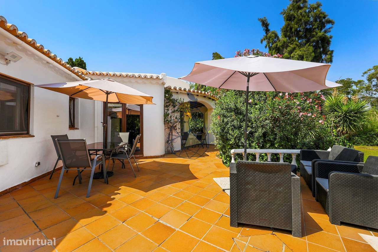 Moradia T3 com Piscina e Jardim + Anexo Urbanização Serra e Mar - Port-39