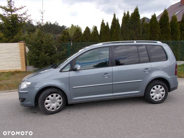 Volkswagen Touran - 5