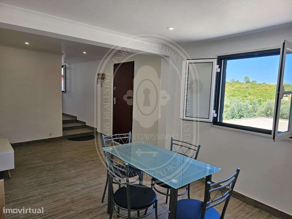 Agradável moradia térrea com vista desafogada Obras estruturais nec... - Grande imagem: 5/45