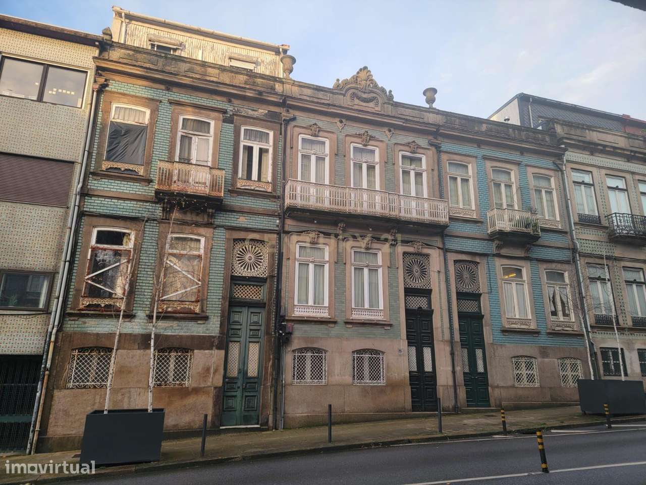 T1 com varanda e jardim no Empreendimento Álvares Cabral 91-10