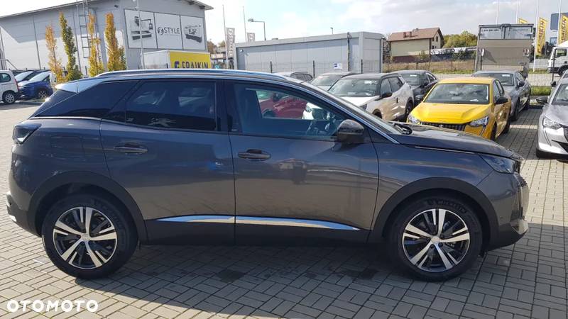 Peugeot 3008 1.2 PureTech Road Trip S&S EAT8 - 3