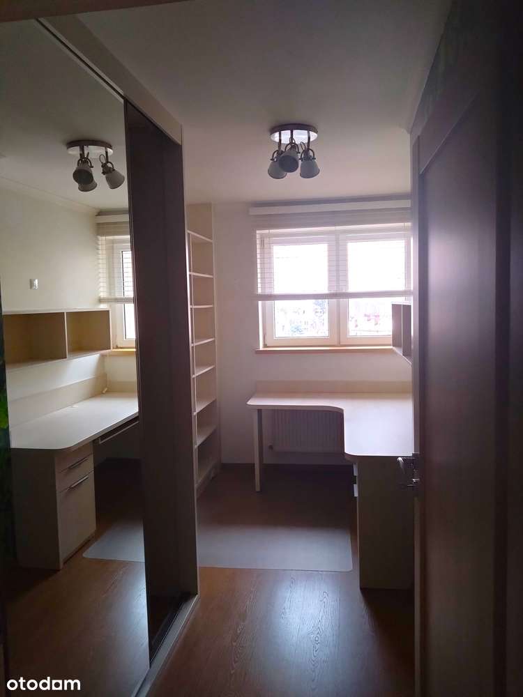 Jasne, 3-pokojowe mieszkanie w ścisłym centrum, piękny widok na góry - Pełny obrazek: 2/20