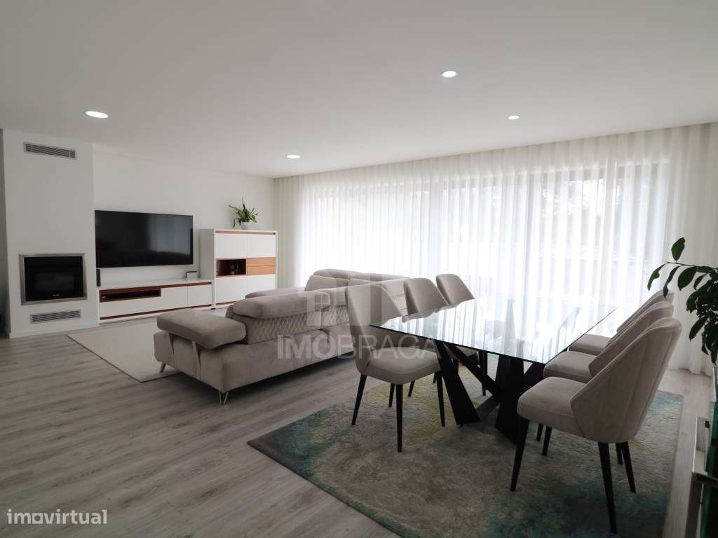 Venda Moradia Banda T3, em Esporões, Braga-13