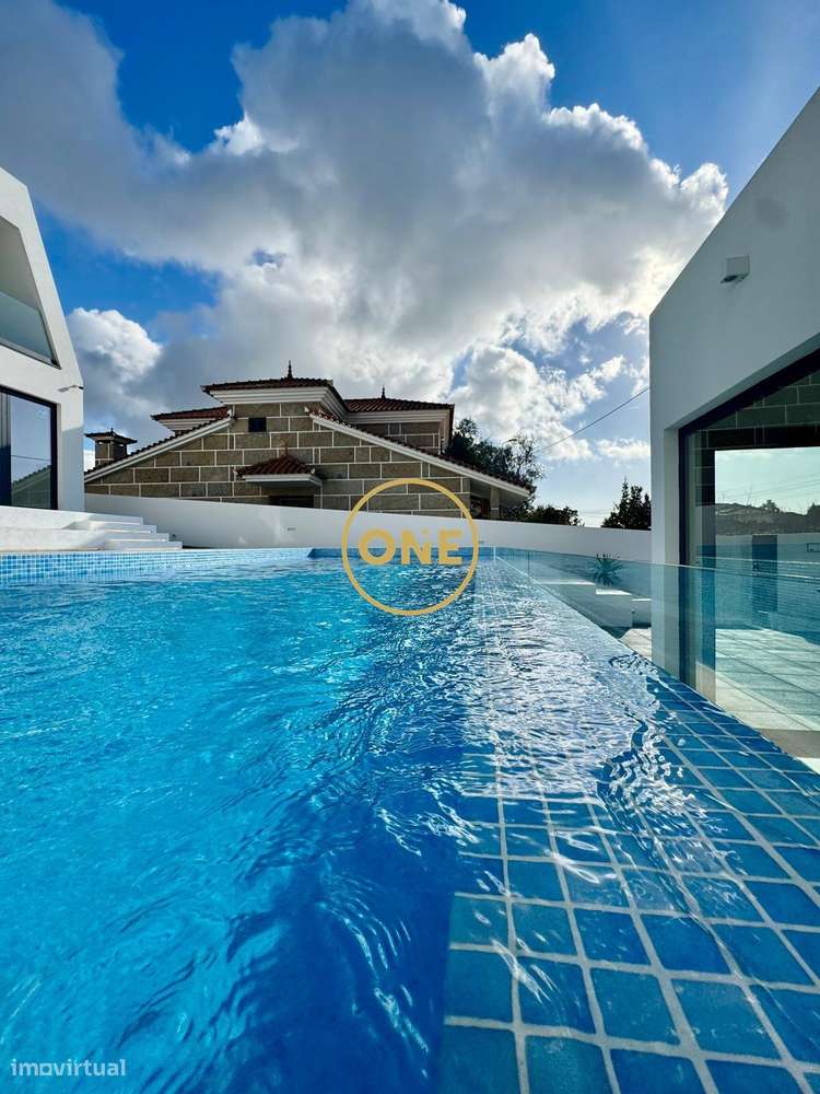 Moradia NOVA T3+1 | 330 m2 | Piscina | PRAIA | Francelos-51