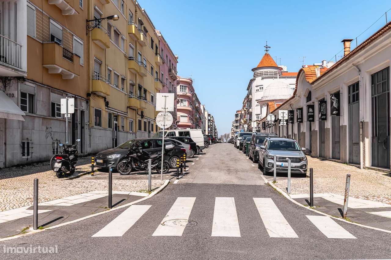 Garrafeira, mercearia para trespasse na Rua Tenente Ferreira Durão-20