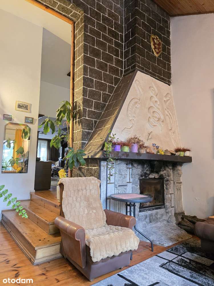 Interesujący dom w bardzo dobrej lokalizacji!-3