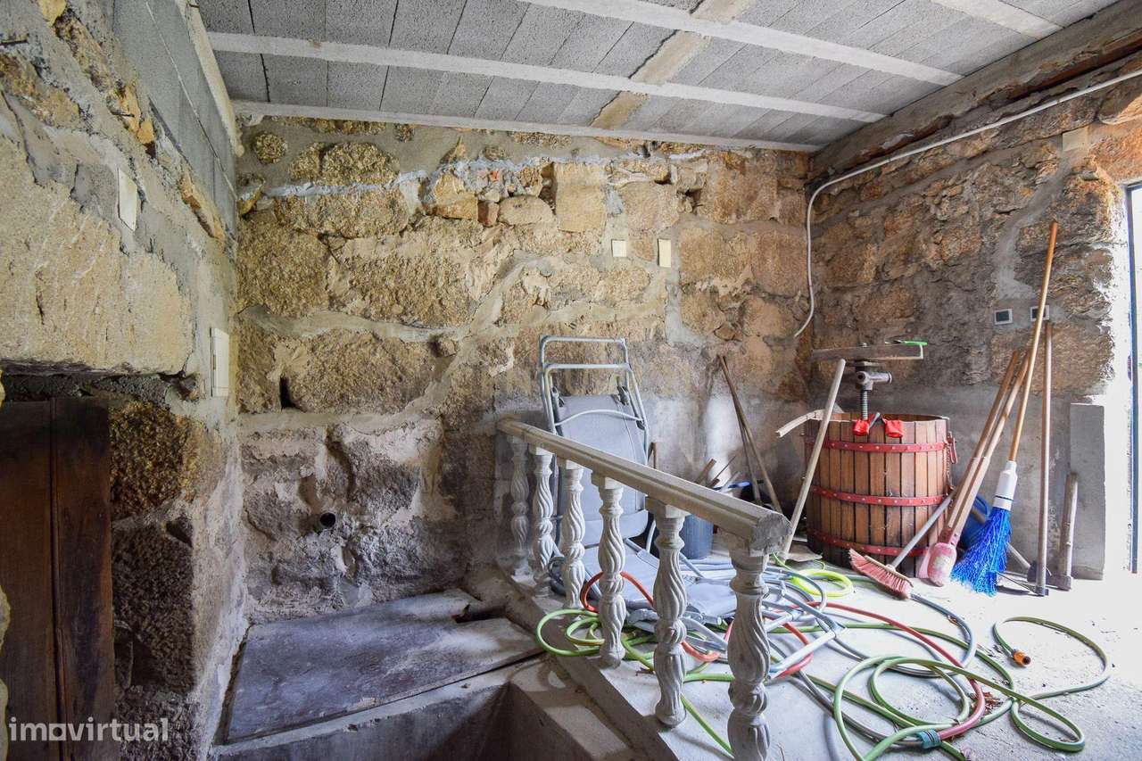 Quinta com construção em Pedra 20.000 m2 de terreno e Licença de Aloja-42