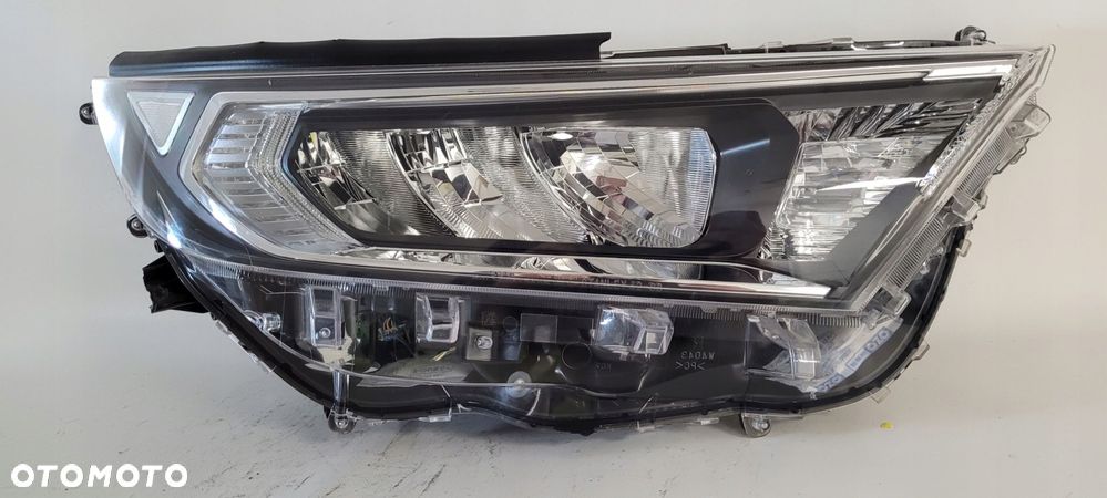 REFLEKTOR FULL LED PRAWY TOYOTA RAV4 V 2019- - 1