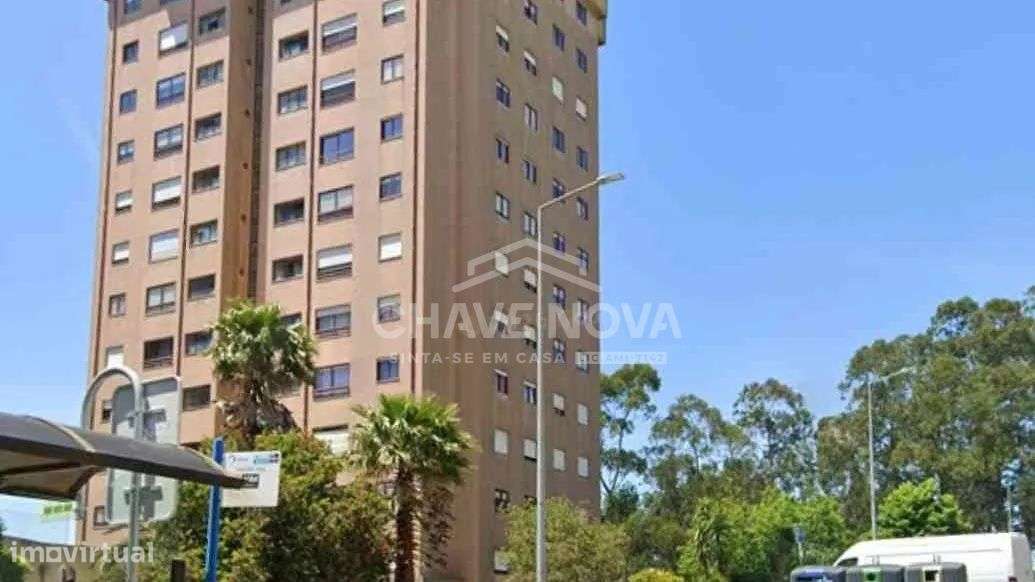 Apartamento T3 c/ elevador e Garagem. Vila Nª de Gaia-17
