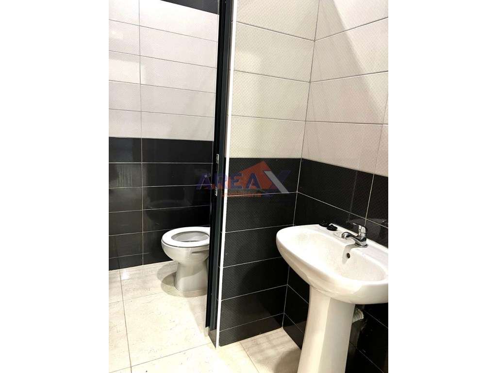 Pavilhão para industria com 400m2 de implantação + 69m2 de escritór... - Grande imagem: 5/22