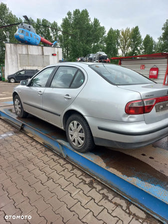 Seat Toledo 2 na części - 12