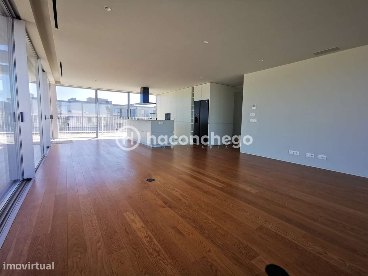 Penthouse T4 de Luxo em Barcelinhos – Totalmente Equipada com equipame-8