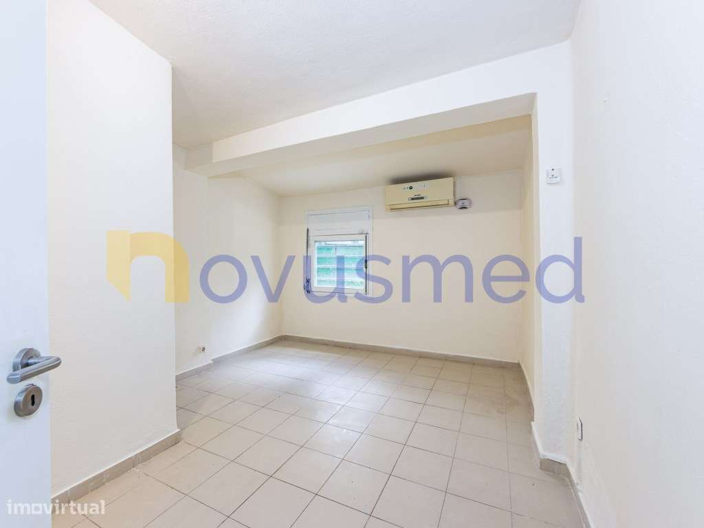 Moradia com Piscina na Zona Premium Areias São João, Albufeira-37
