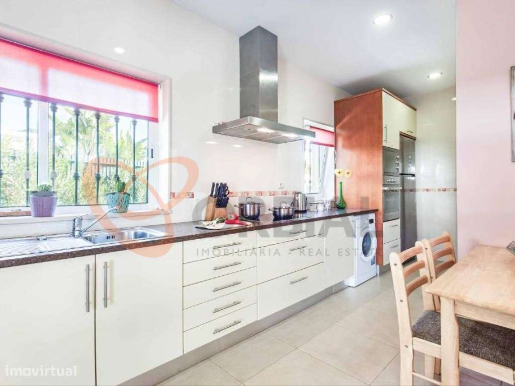 Moradia T4 com Piscina Privada num Lote de 620 m² em Vale de Parra,...-5