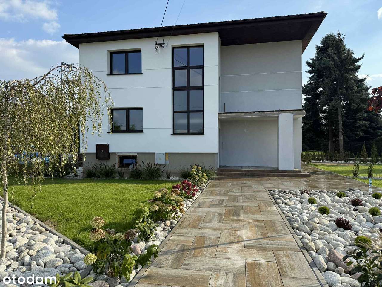 Nowoczesne mieszkanie z ogródkiem i sutereną – Chełm Śląski-6