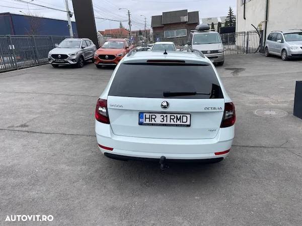 Skoda Octavia Combi Diesel 2.0 TDI 4X4 DSG Ambition - 4