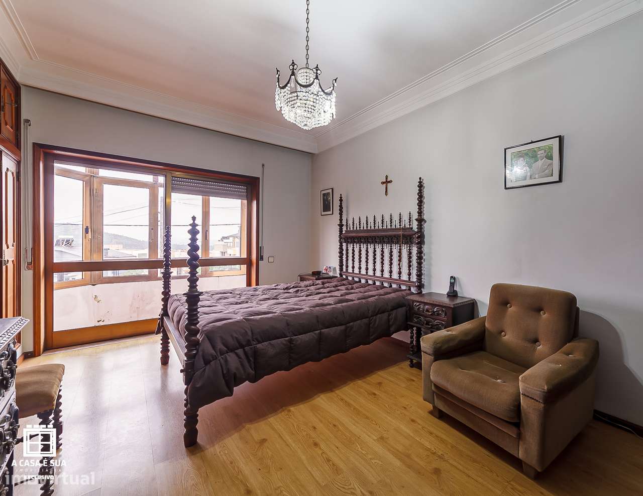 Moradia T4 de três frentes em Baguim do Monte - Exclusivo-26