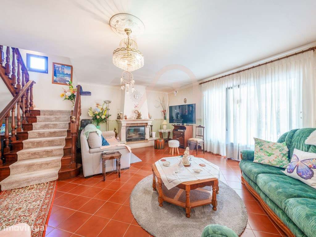 Refúgio Perfeito no Campo com Vista de Sonho e Piscina!-10