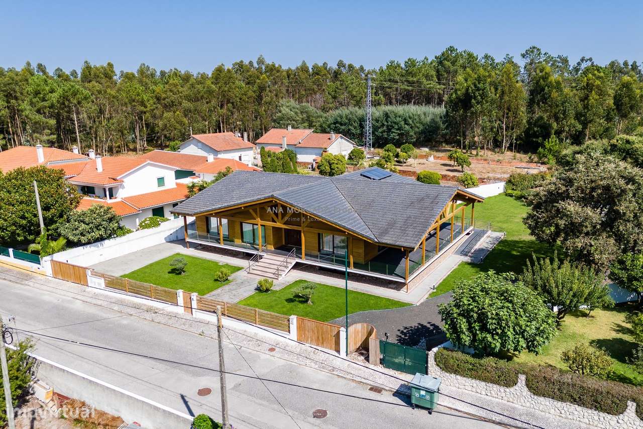 Moradia de Alto Padrão na Marinha Grande – Perto de Leiria e das Praia-4