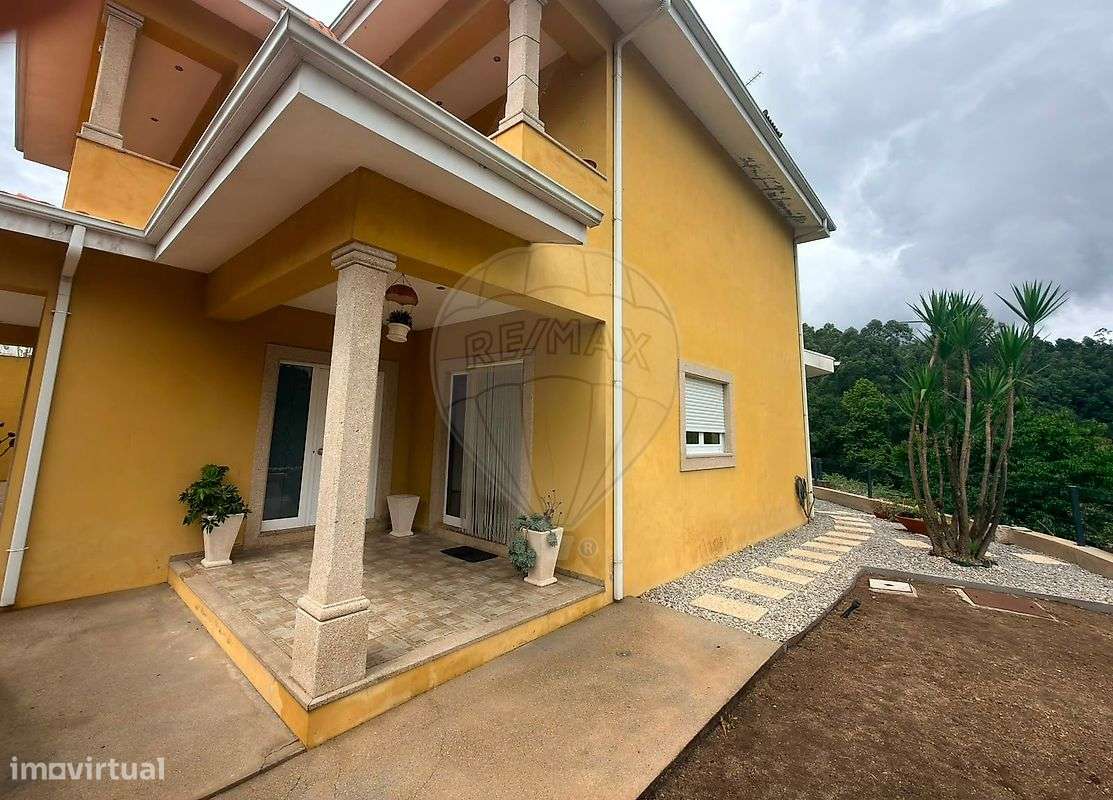 Moradia T4 para venda-6