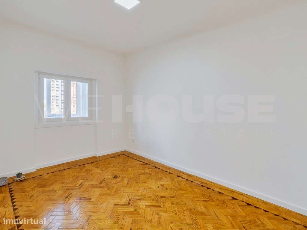 Apartamento T2 Renovado, Avenida Republica, Centro do Barreiro - Grande imagem: 4/23