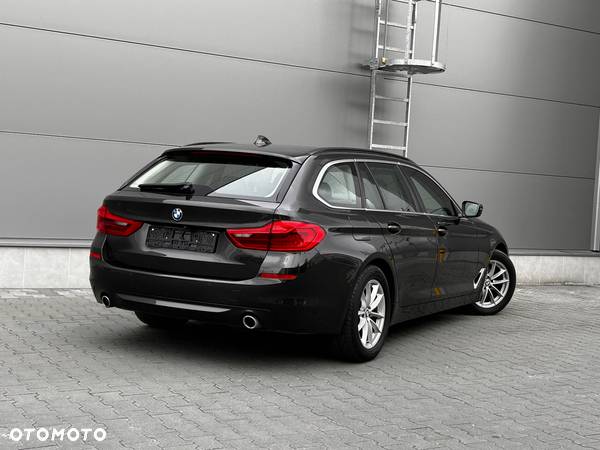 BMW Seria 5 518d Business Edition sport - 20