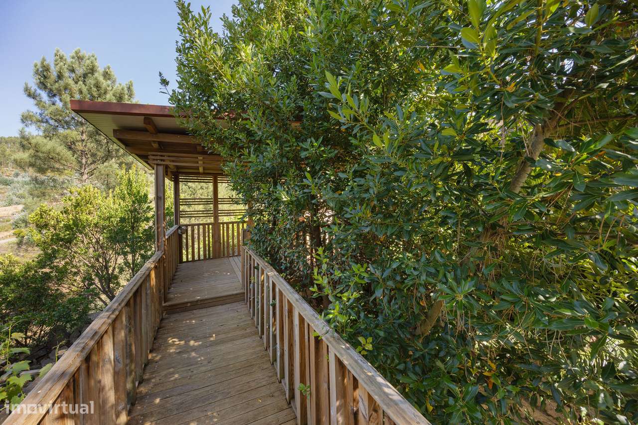 Moradia T2+2 | Piscina e Jardim | Vista Rio Zezêre | Dornes-36