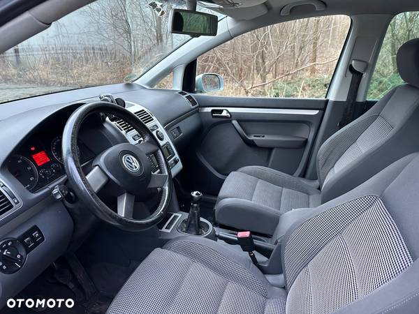 Volkswagen Touran 2.0 TDI Highline - 13